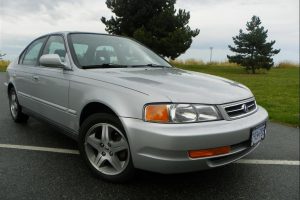 Acura EL 1.6 i 16V 107 KM SUV