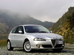Alfa-Romeo 147  1.6i 105KM Hatchback