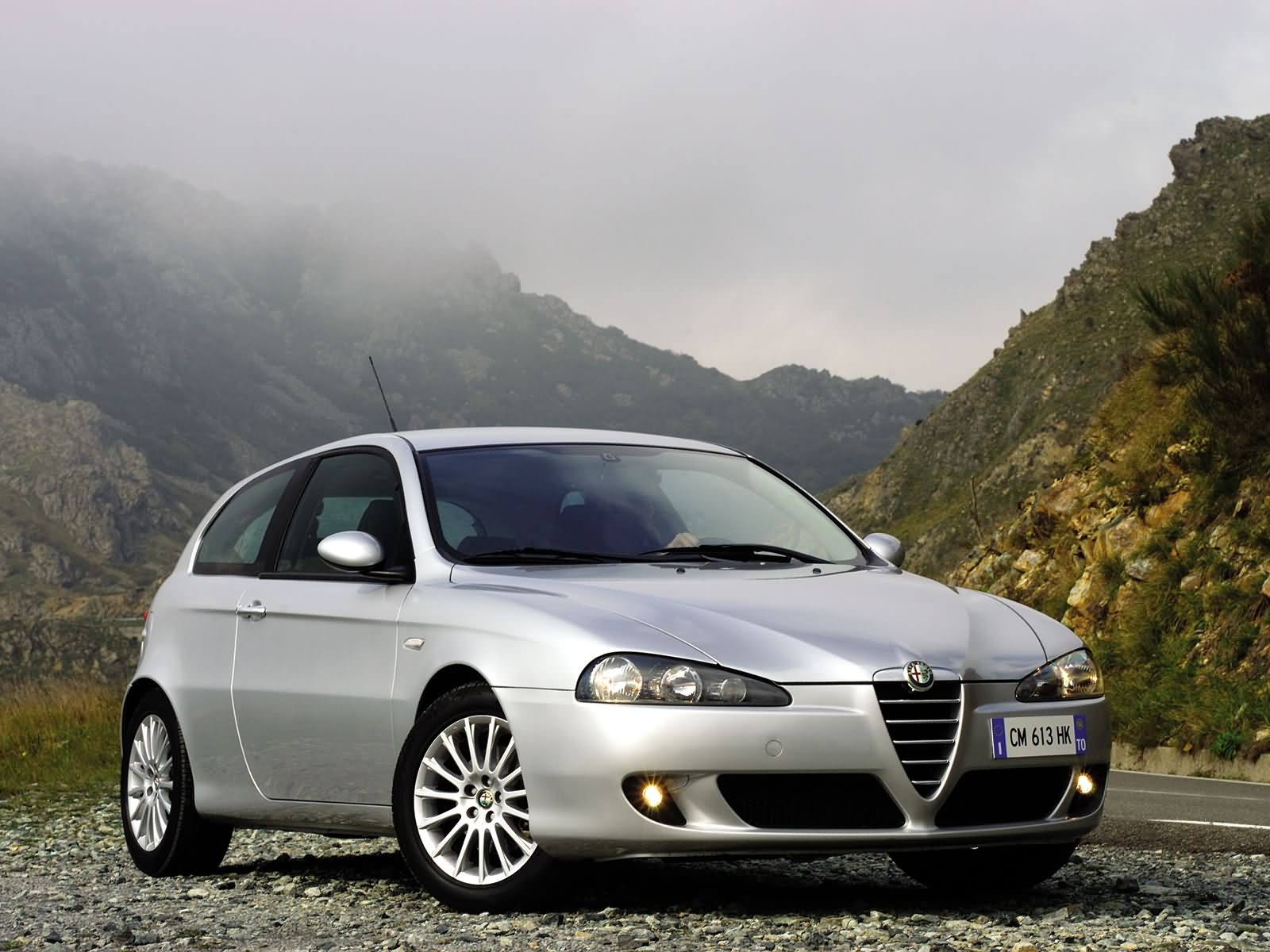 Alfa-Romeo 147  1.6i 105KM - dane techniczne, wymiary, spalanie i opinie