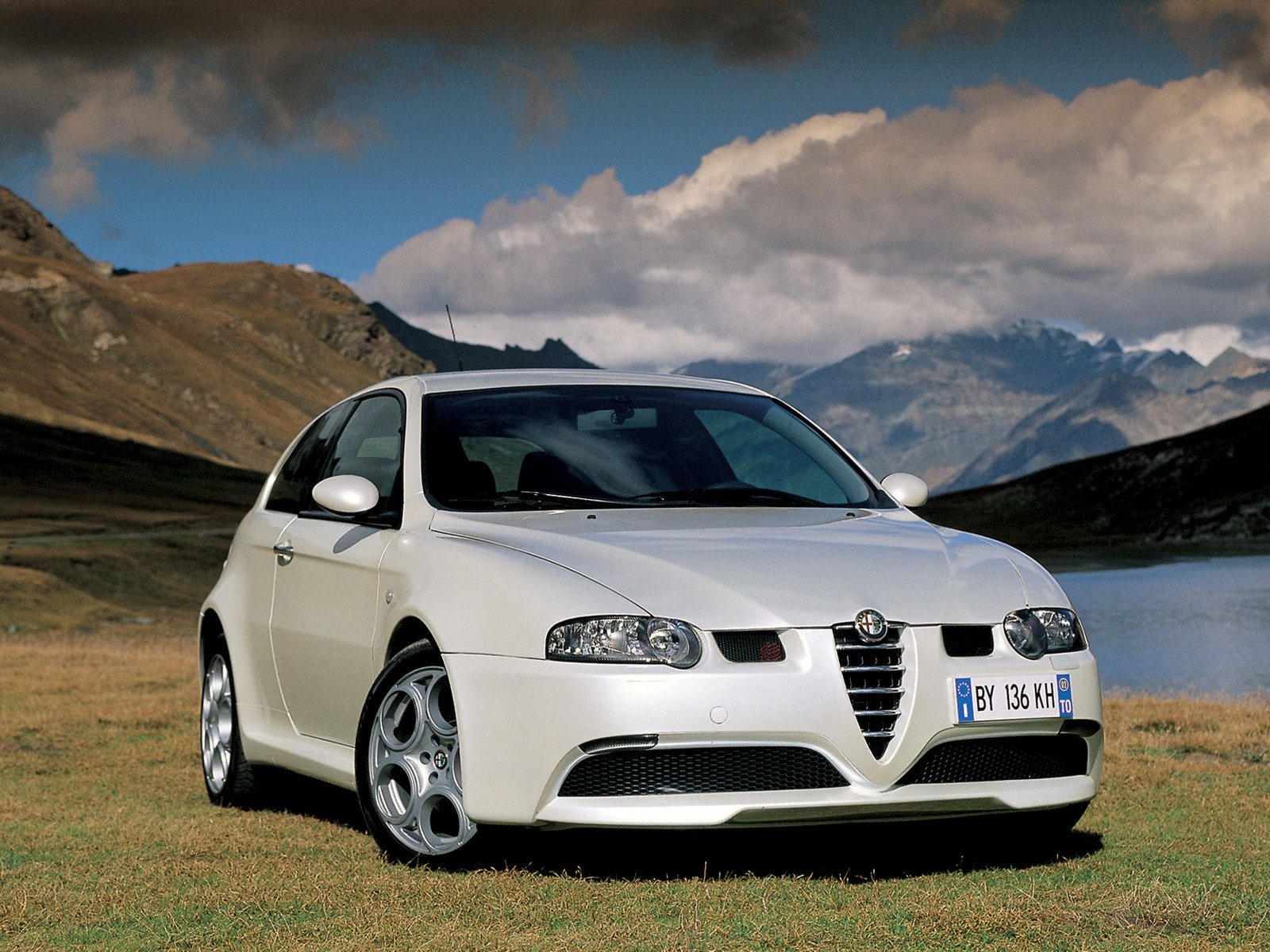 Alfa-Romeo 147  1.6i 105KM - dane techniczne, wymiary, spalanie i opinie