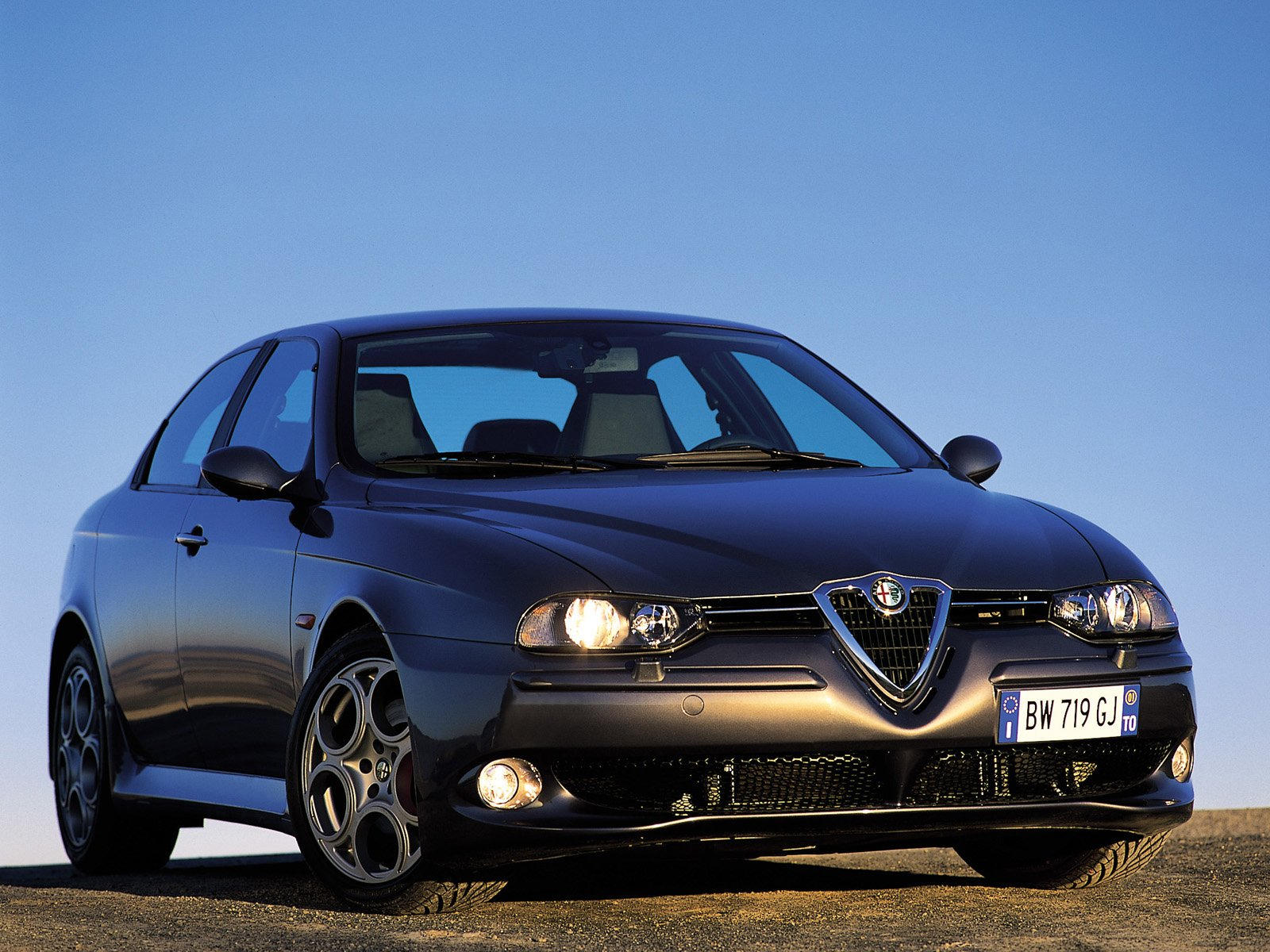 Alfa-Romeo 156  2.5 i V6 24V 190 KM - dane techniczne, wymiary, spalanie i opinie