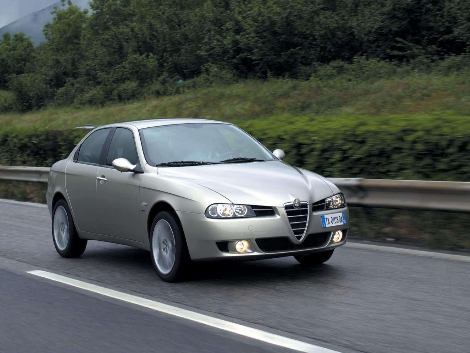 Alfa-Romeo 156  2.0 i 16V JTS 165 KM - dane techniczne, wymiary, spalanie i opinie