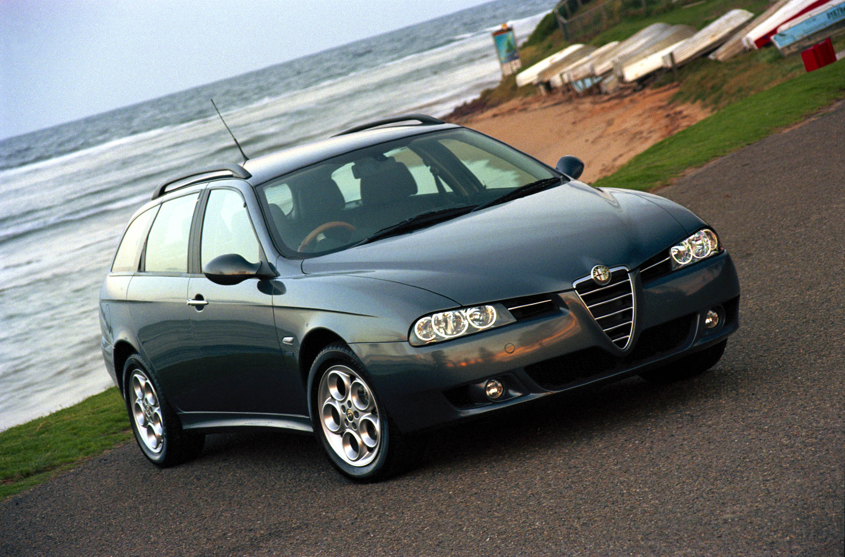 Alfa-Romeo 156  1.9 JTD (150Hp) - dane techniczne, wymiary, spalanie i opinie