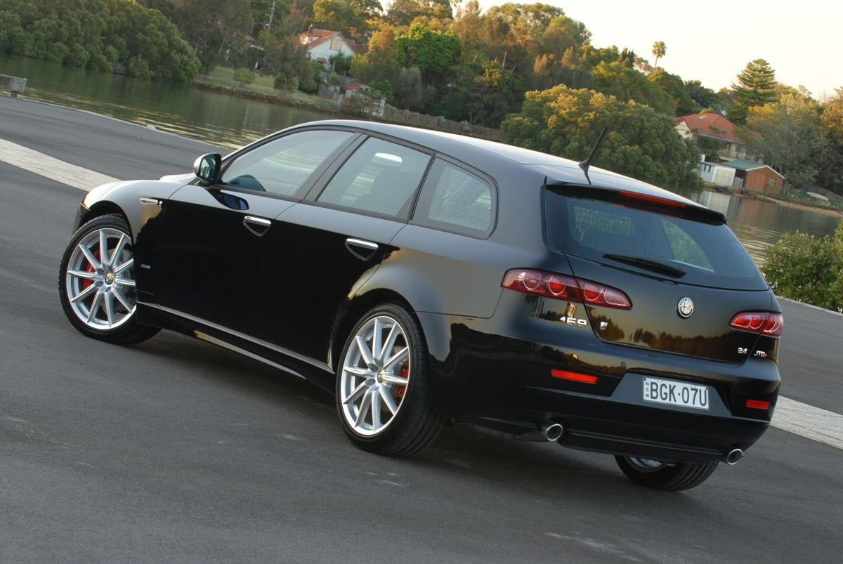 Alfa-Romeo 159  1.9 JTDM 150 Q Tronic - dane techniczne, wymiary, spalanie i opinie