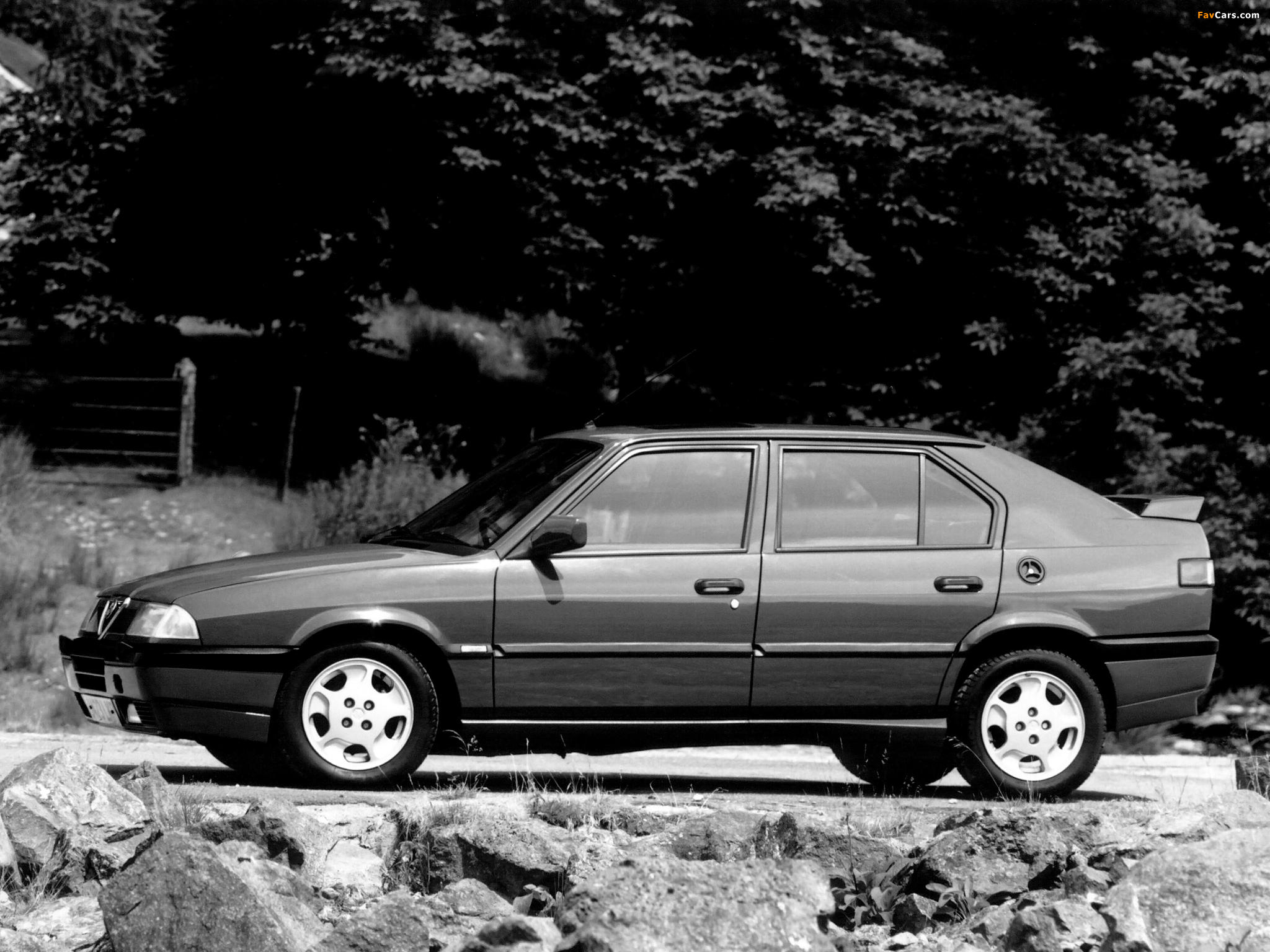 Alfa-Romeo 33  1.7 i.e. 907.A1A 107 KM - dane techniczne, wymiary, spalanie i opinie