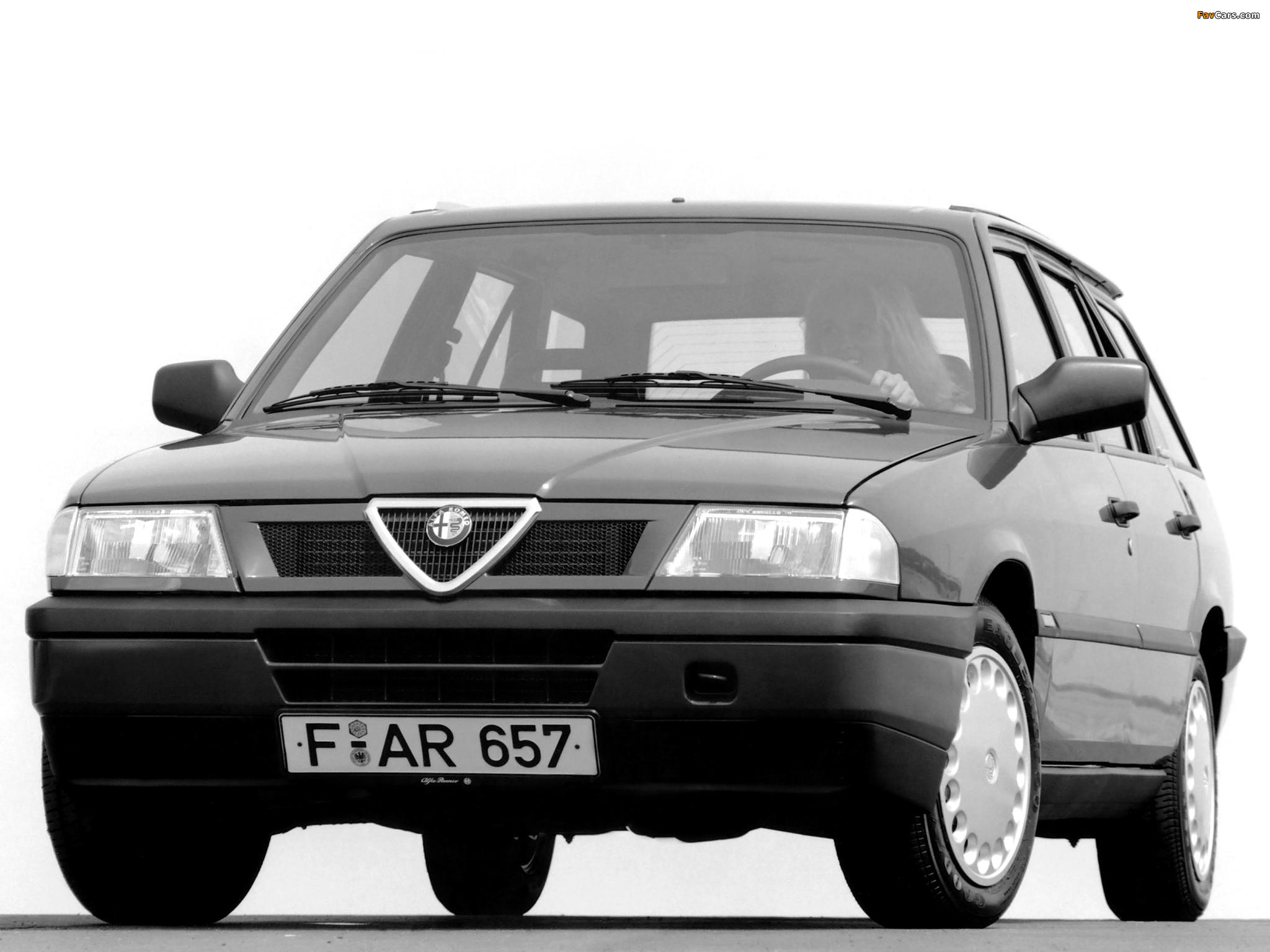 Alfa-Romeo 33  1.5 i.e 97 KM - dane techniczne, wymiary, spalanie i opinie