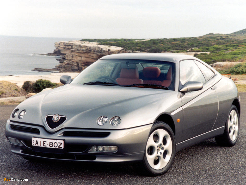 Alfa-Romeo GTV  3.0 i V6 24V 218 KM - dane techniczne, wymiary, spalanie i opinie