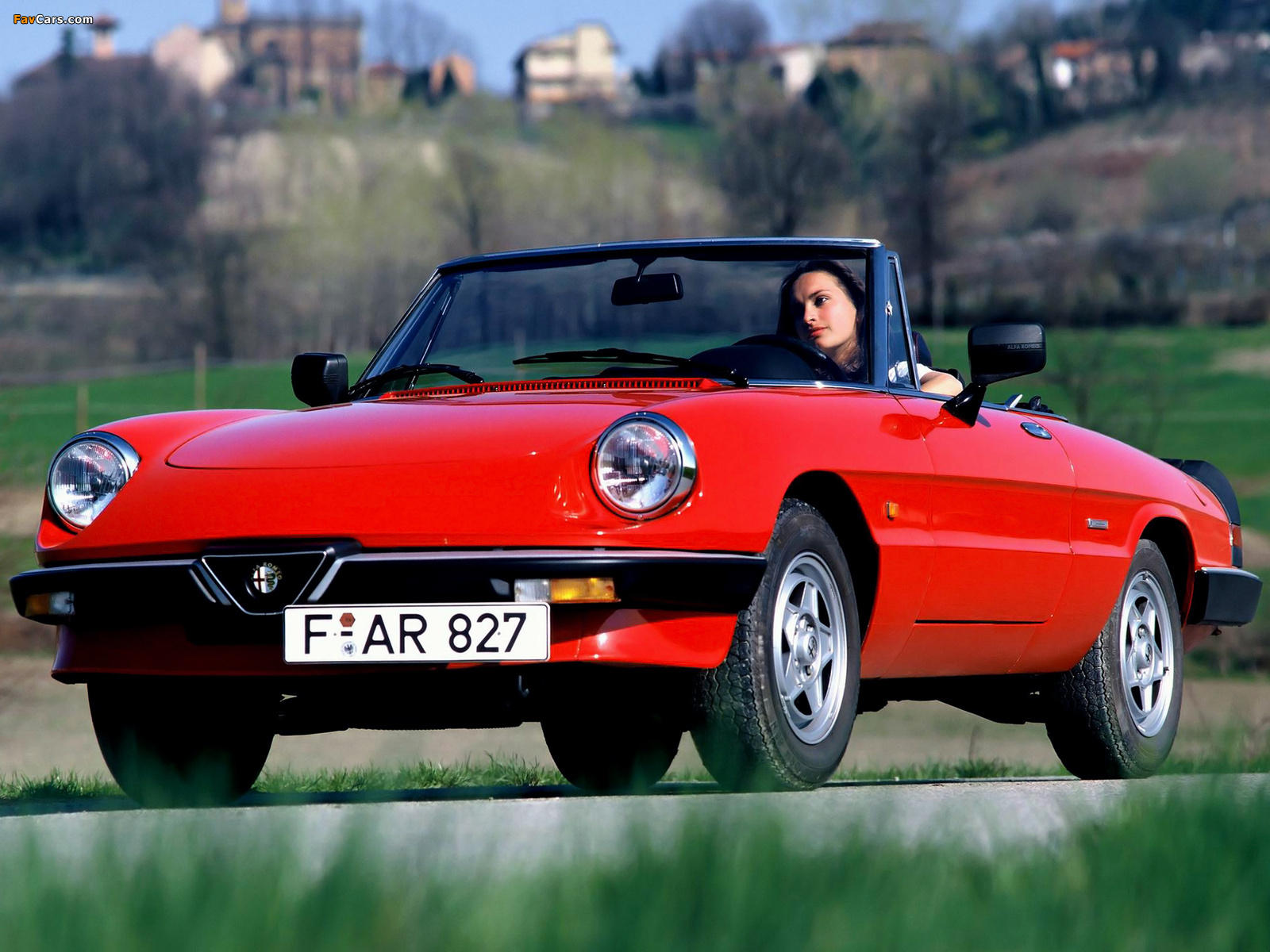 Alfa-Romeo Spider  2000 115 116 KM - dane techniczne, wymiary, spalanie i opinie