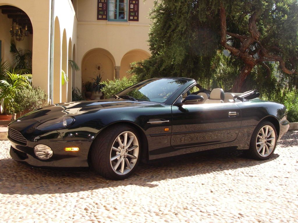 Aston-Martin DB7 5.9 i V12 48V 420 KM - dane techniczne, wymiary, spalanie i opinie