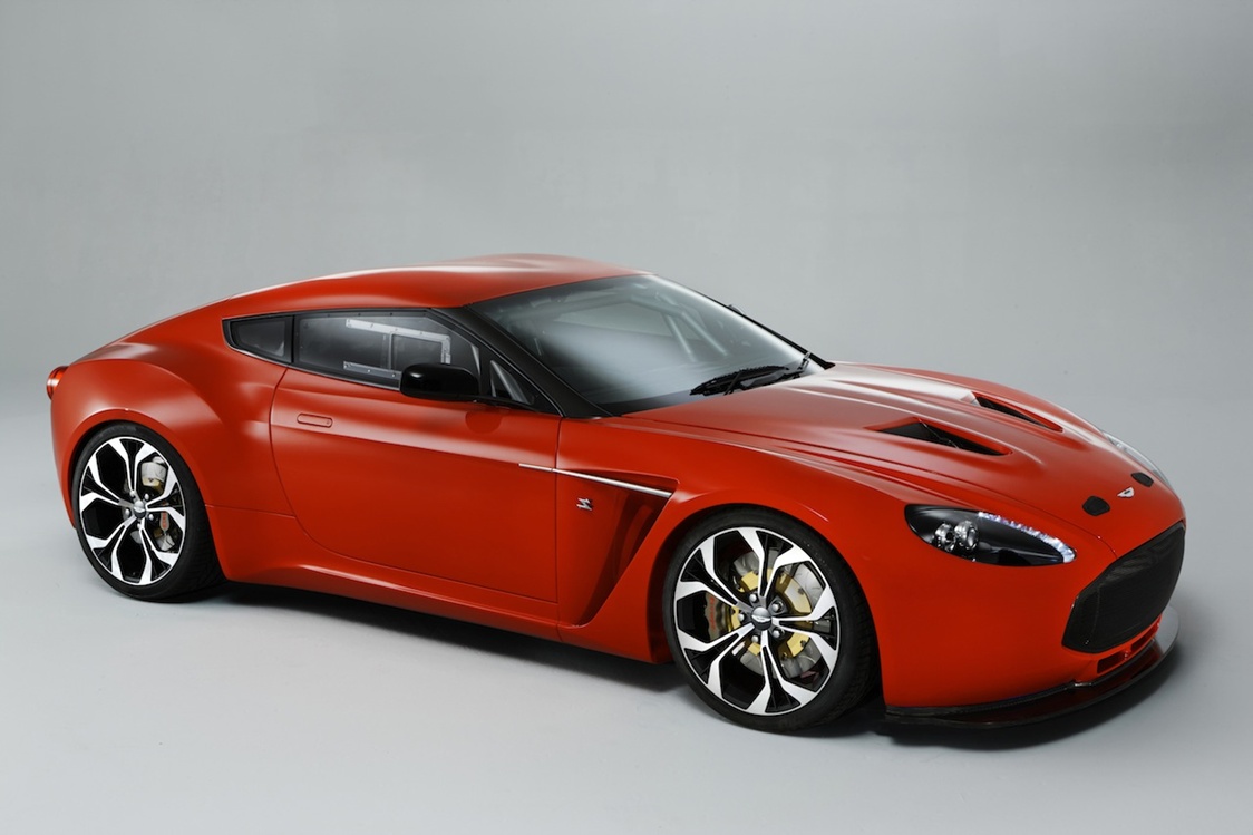 Aston-Martin V12  6.0i V12 (517Hp) - dane techniczne, wymiary, spalanie i opinie