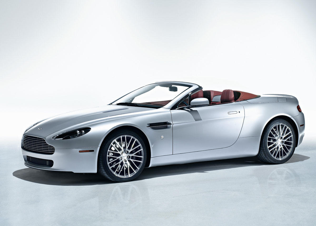 Aston-Martin V8  4.3 i V8 32V 385 - dane techniczne, wymiary, spalanie i opinie