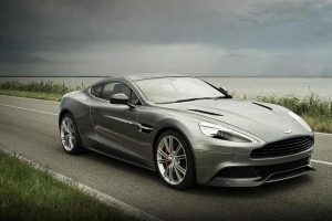 Aston-Martin V12-Vanquish  6.0 i V12 48V 460 KM Sedan