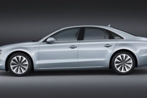 Audi A8  4.0 AT (435 KM) 4WD Long Sedan