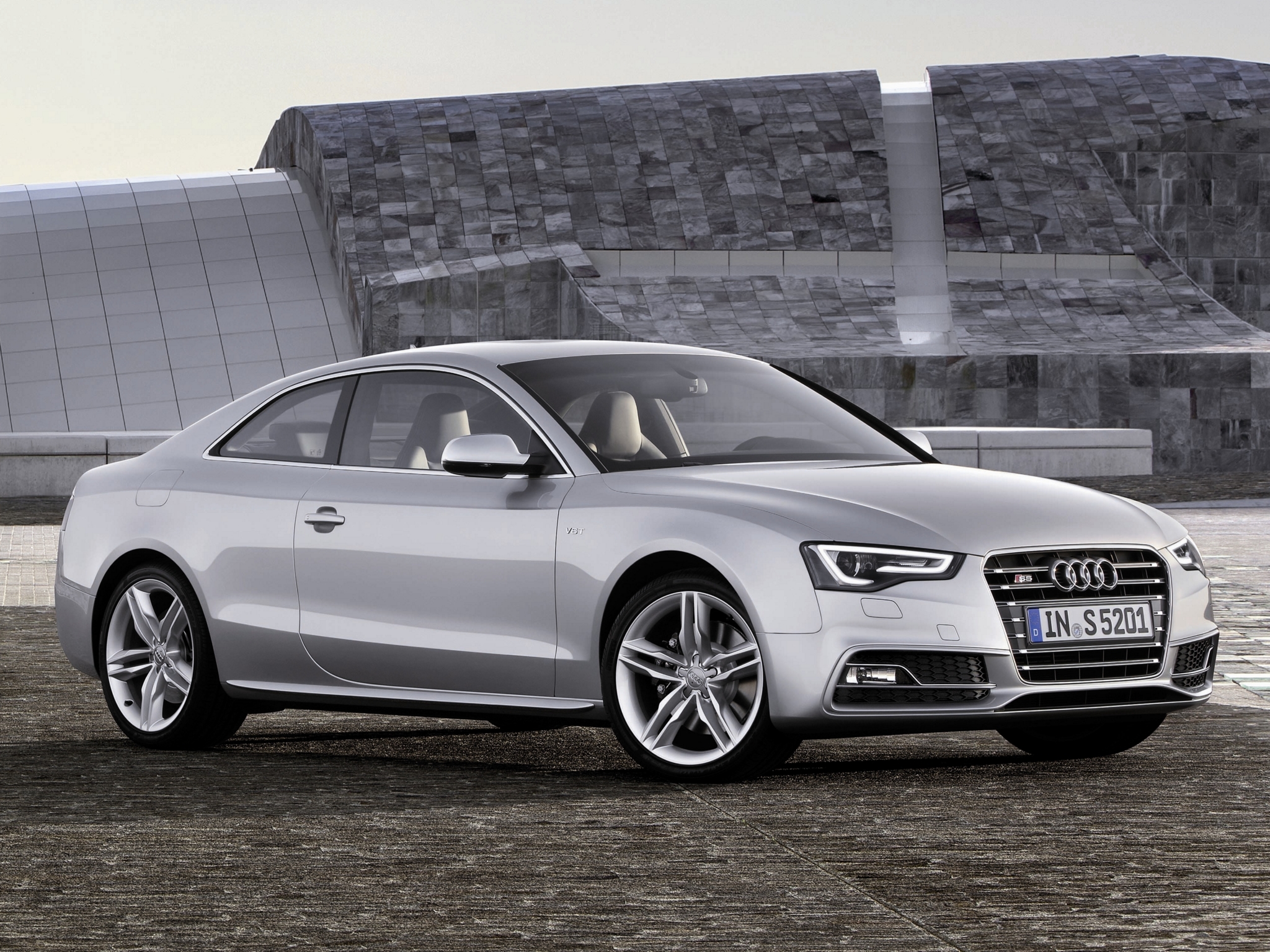 Audi S5  3.0 AT (333 HP) 4WD - dane techniczne, wymiary, spalanie i opinie