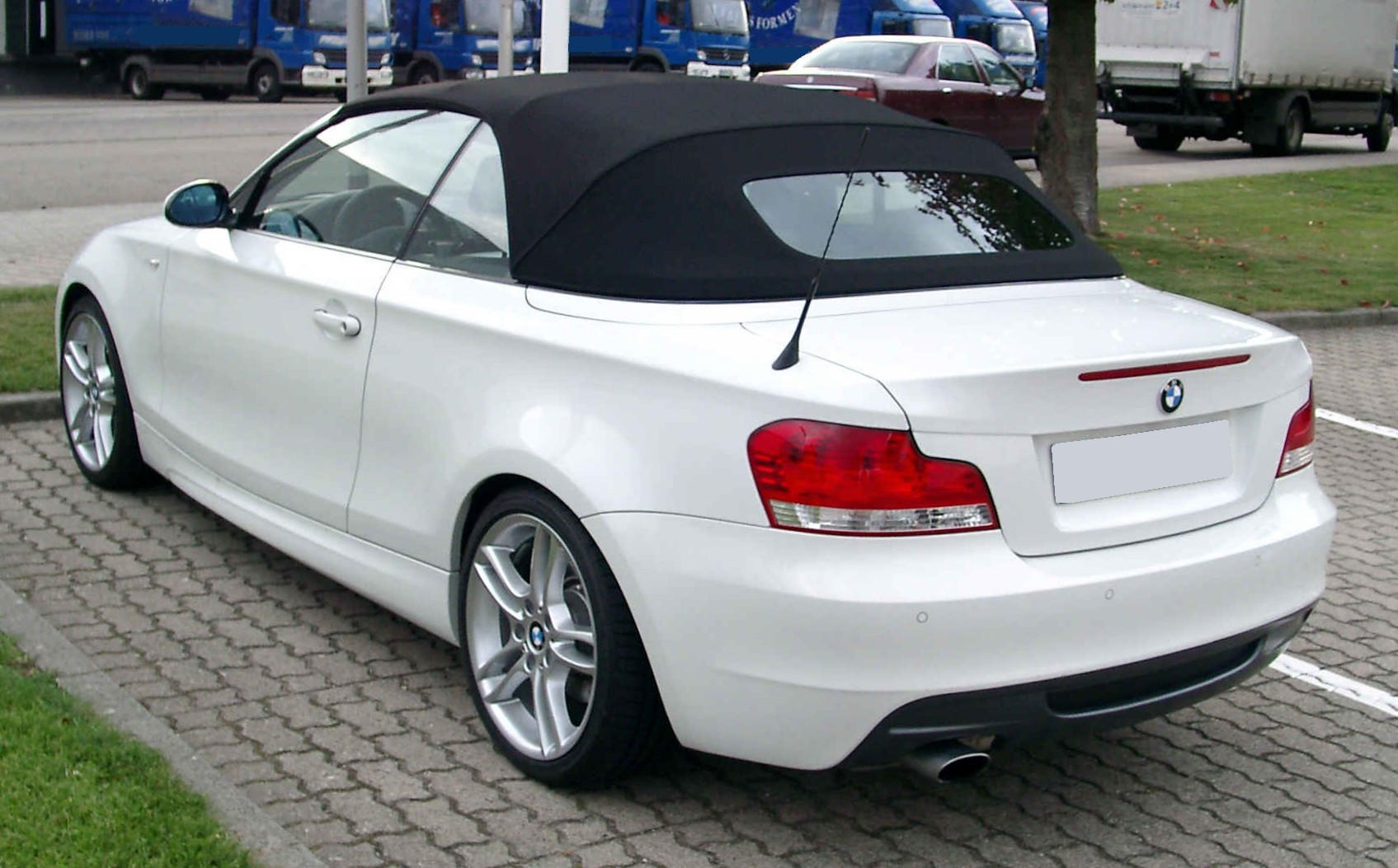 BMW 1er  125i 218 KM - dane techniczne, wymiary, spalanie i opinie