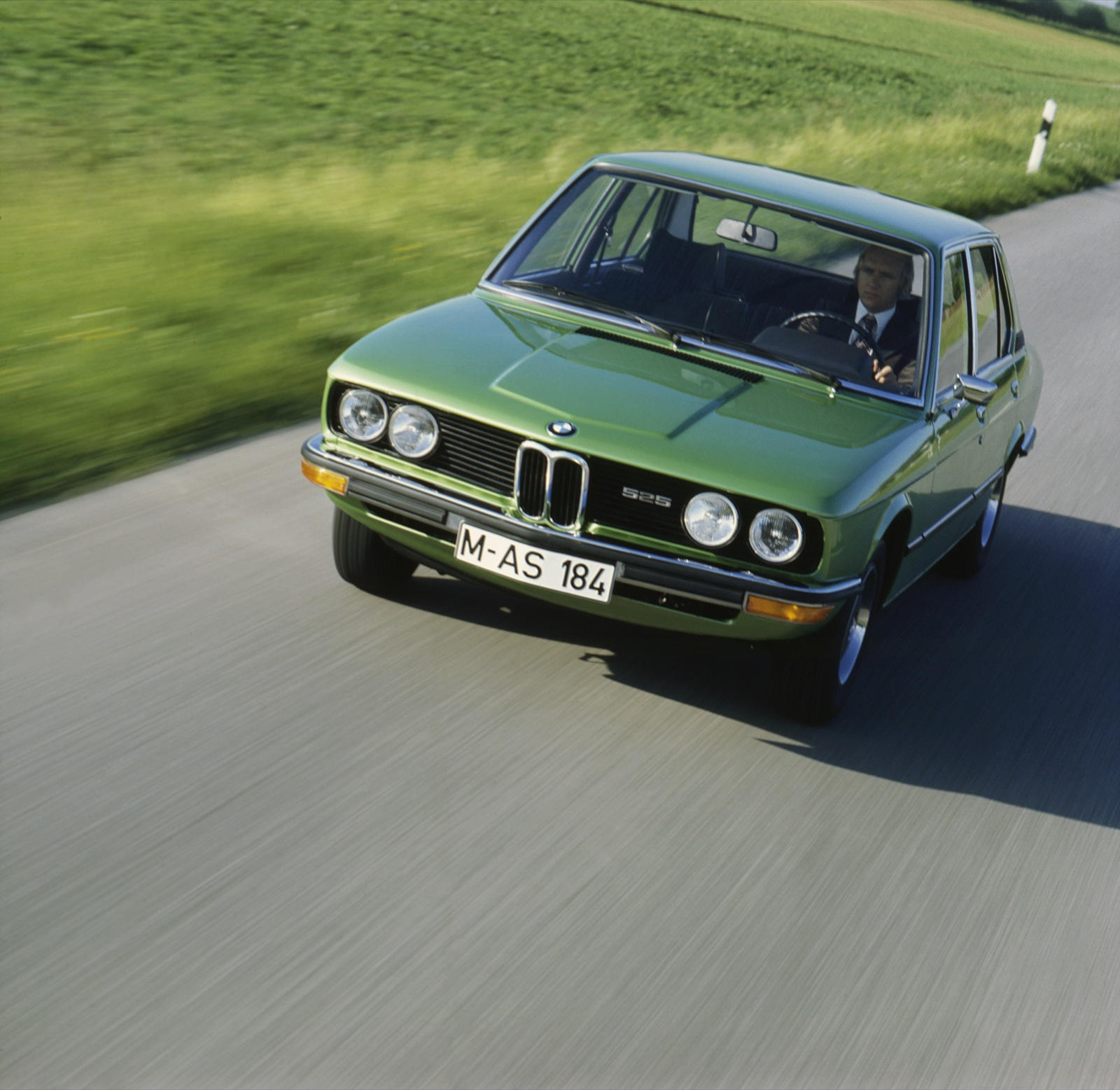 BMW 5er  525 (146Hp) - dane techniczne, wymiary, spalanie i opinie
