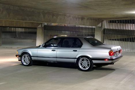 BMW 7er  730i (218Hp) - dane techniczne, wymiary, spalanie i opinie