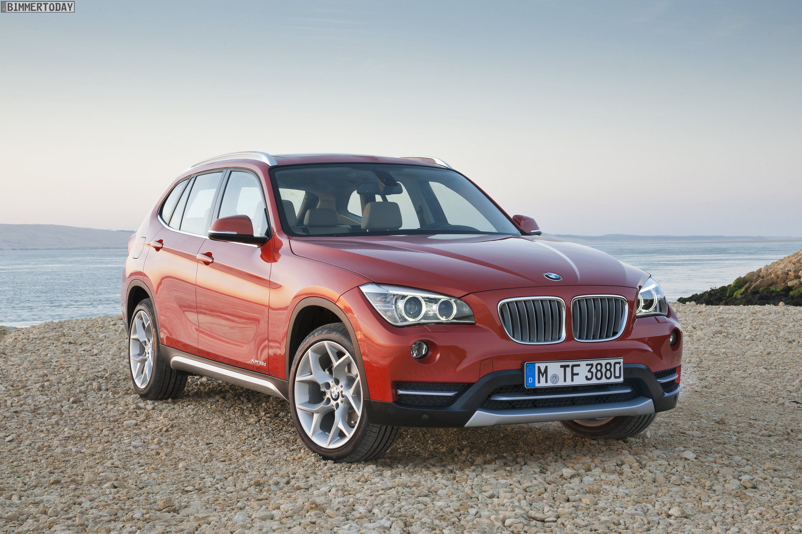 BMW X1  18d 2.0d AT (143 HP) - dane techniczne, wymiary, spalanie i opinie