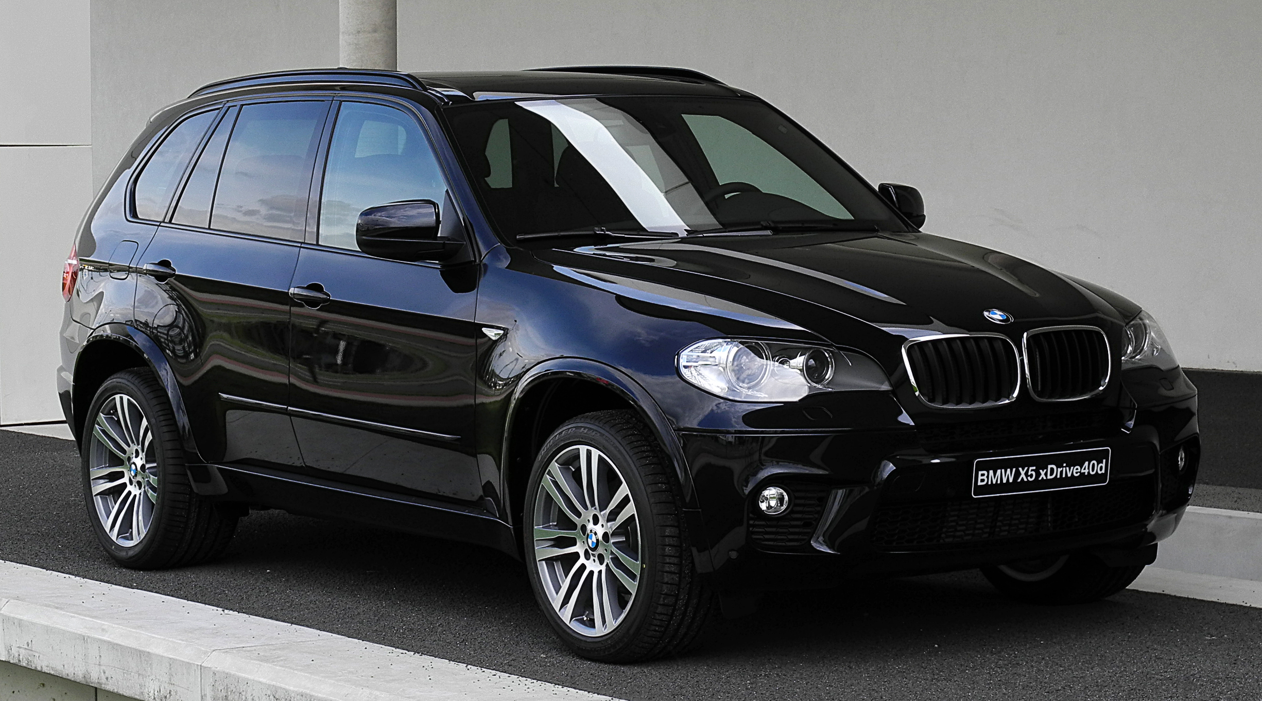 BMW X5 30d 3.0d AT (245 HP) 4WD - dane techniczne, wymiary, spalanie i opinie