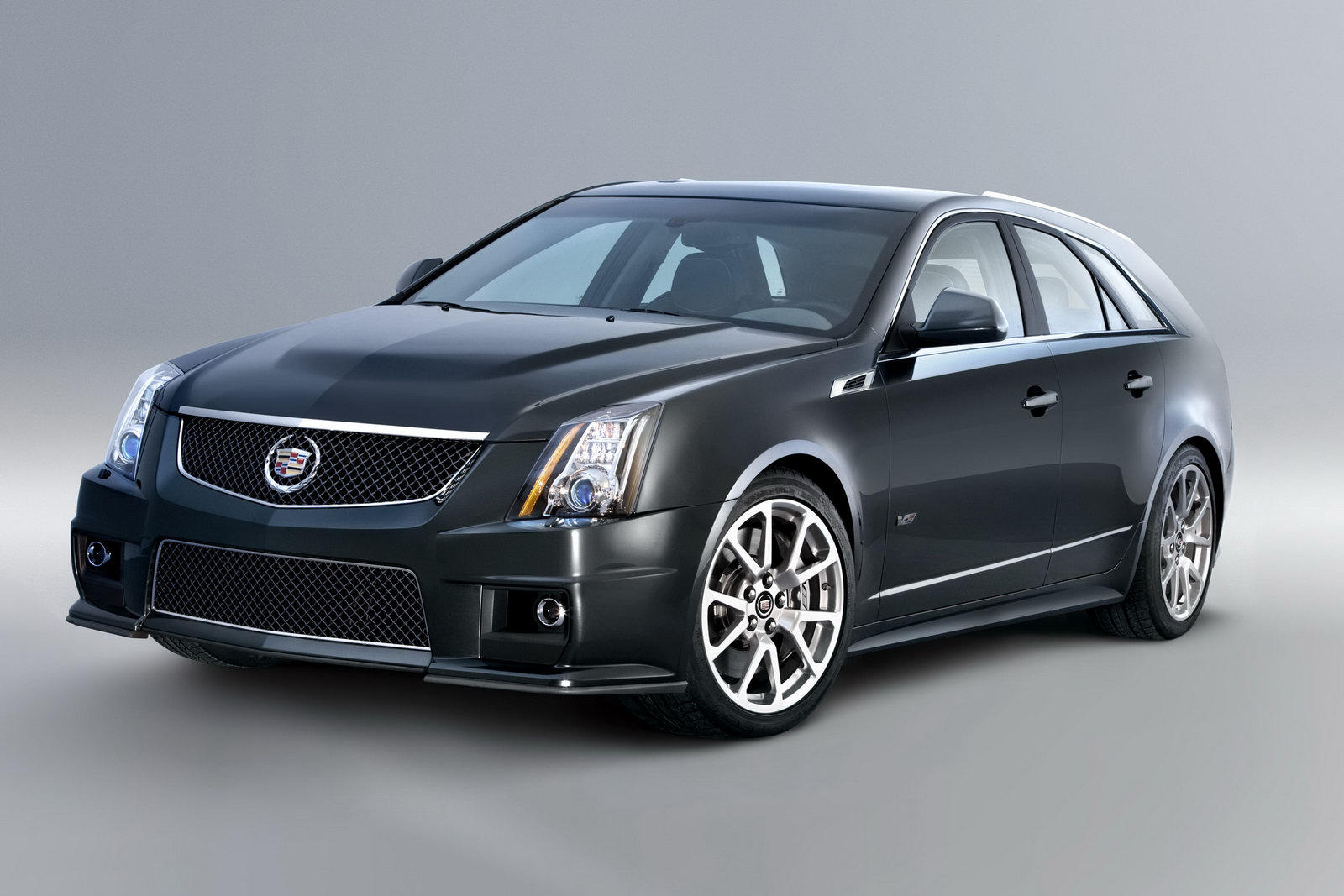 Cadillac CTS  5.7 i V8 CTS V 405 KM - dane techniczne, wymiary, spalanie i opinie
