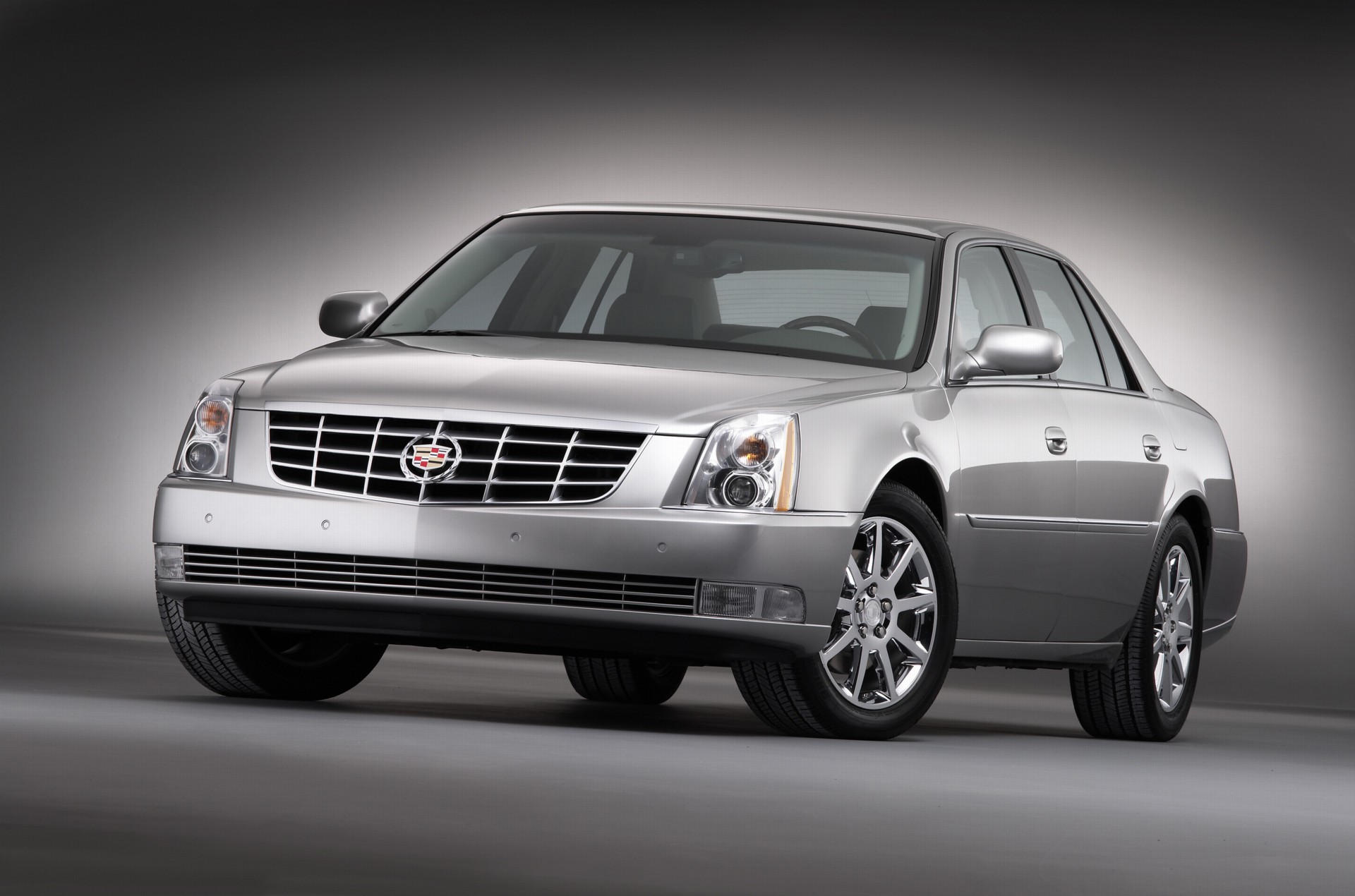 Cadillac DTS  4.5 i V8 32V Perfomance 295 KM - dane techniczne, wymiary, spalanie i opinie