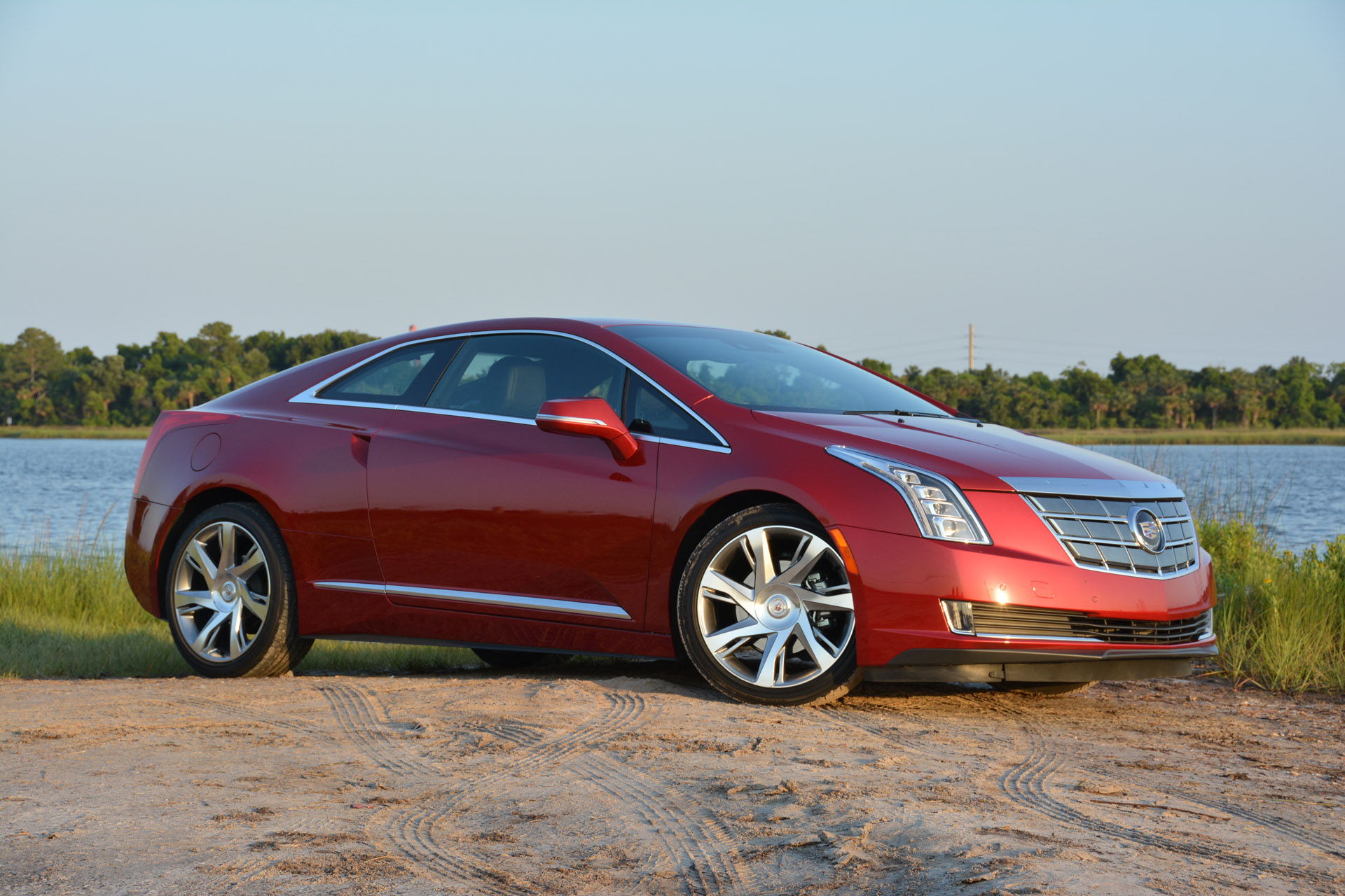 Cadillac ELR 1.4hyb CVT (84 HP) - dane techniczne, wymiary, spalanie i opinie