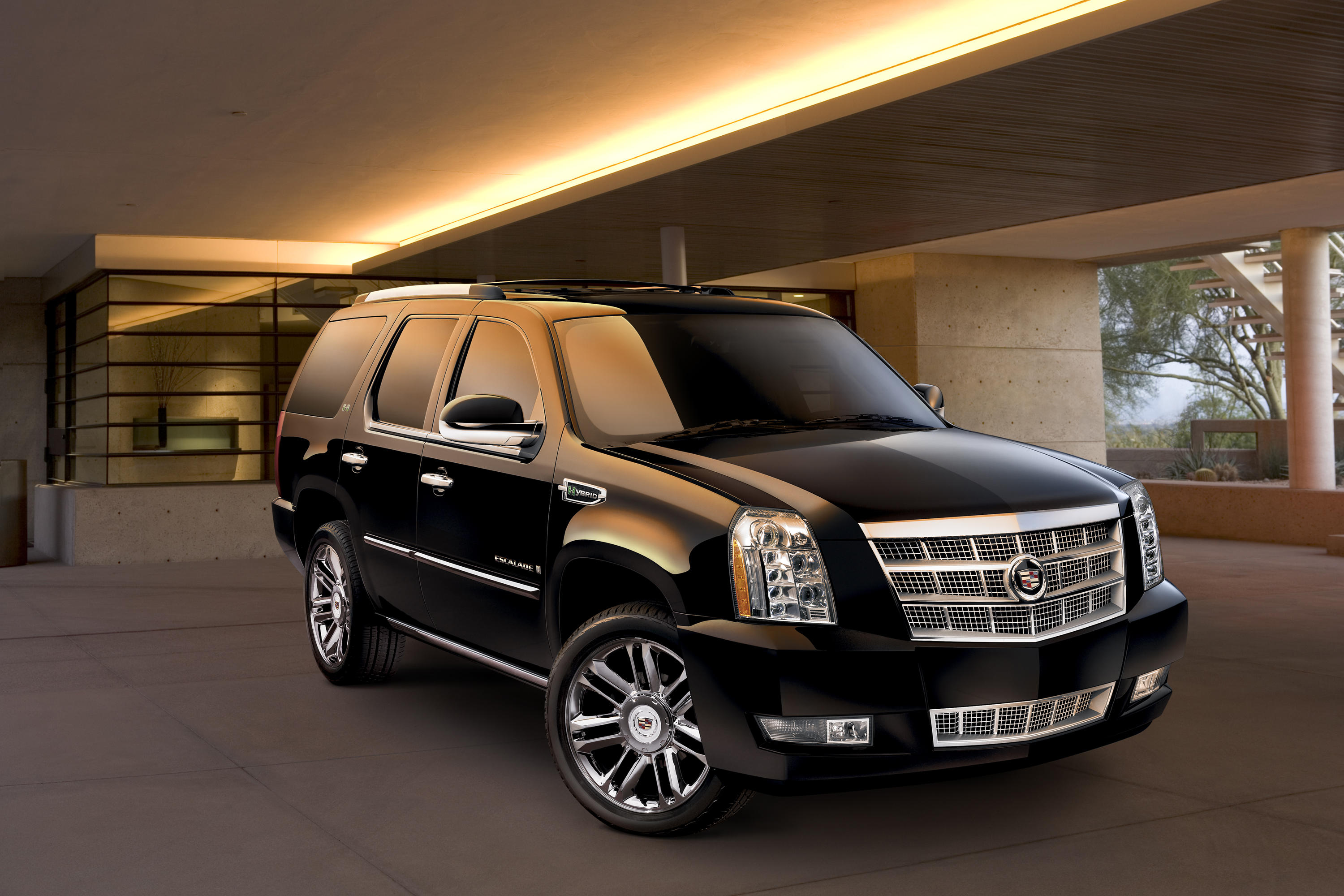 Cadillac Escalade  6.2 i V8 (409 Hp) ESV - dane techniczne, wymiary, spalanie i opinie