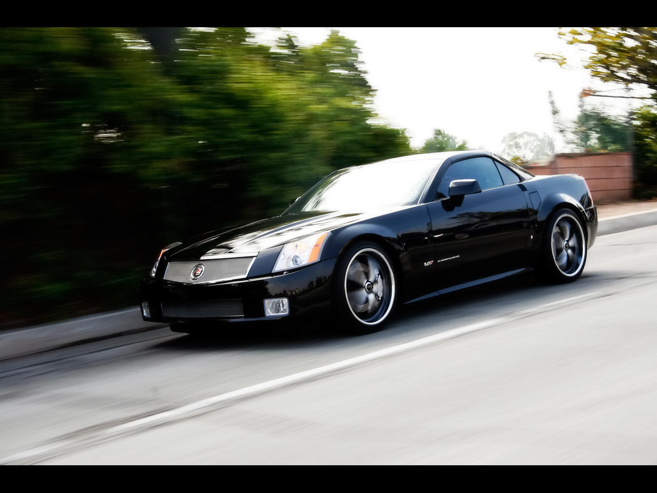 Cadillac XLR  4.4 i V8 32V XLR V 449 KM - dane techniczne, wymiary, spalanie i opinie