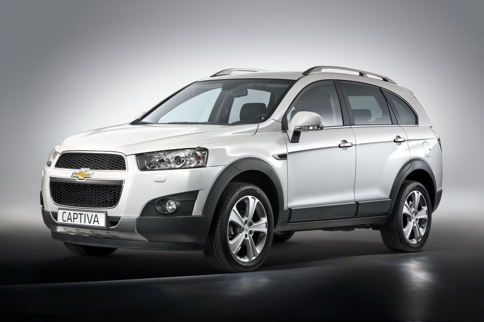 Chevrolet Captiva  2.4 MT (167 HP) 4WD - dane techniczne, wymiary, spalanie i opinie