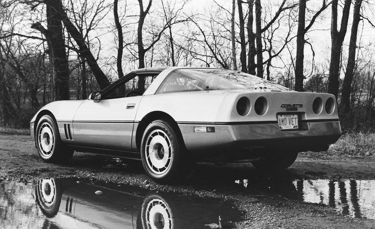 Chevrolet Corvette  5.7 i V8 ZR1 411 KM - dane techniczne, wymiary, spalanie i opinie