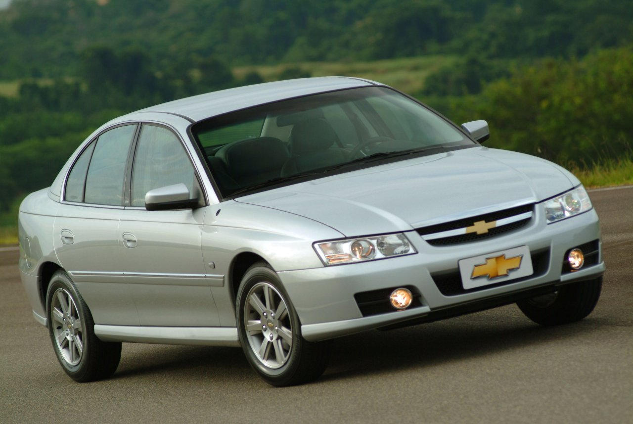 Chevrolet Omega  2.0 i GLS 116 KM - dane techniczne, wymiary, spalanie i opinie