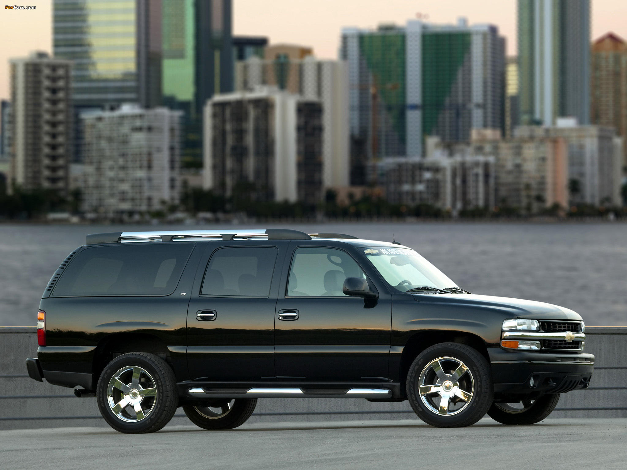 Chevrolet Suburban  5.3i V8 288KM - dane techniczne, wymiary, spalanie i opinie