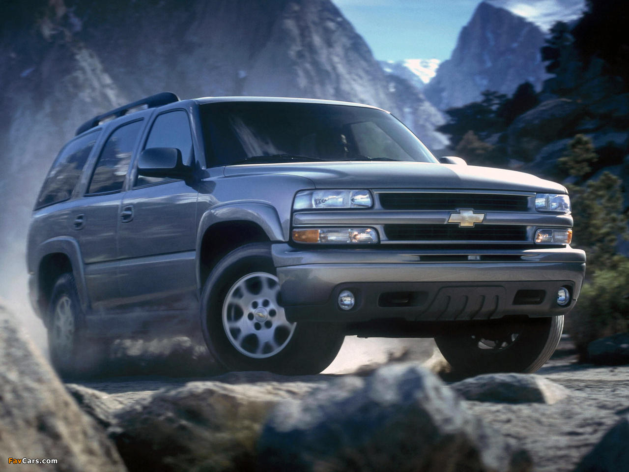 Chevrolet Tahoe  5.3 i V8 300 KM - dane techniczne, wymiary, spalanie i opinie