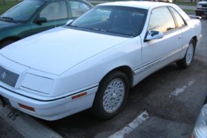 Chrysler LE-Baron 3.0 i V6 143 KM Sedan