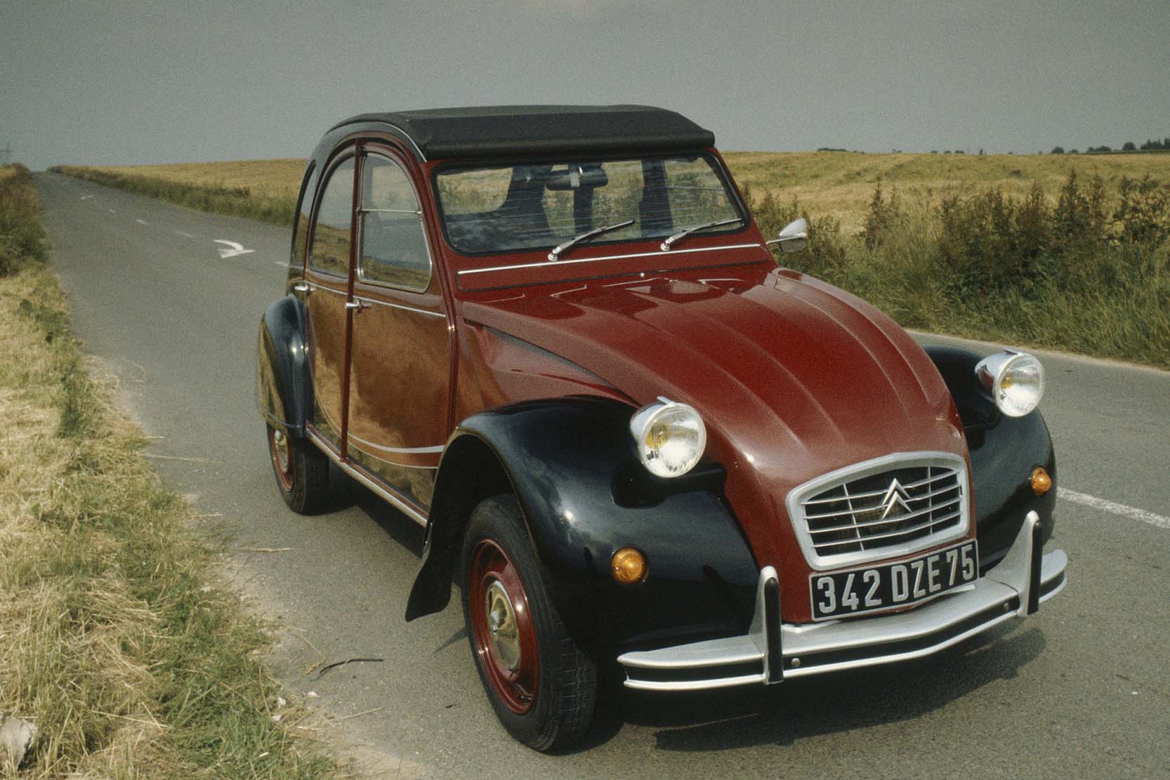 Citroen 2-CV 4 16 KM - dane techniczne, wymiary, spalanie i opinie