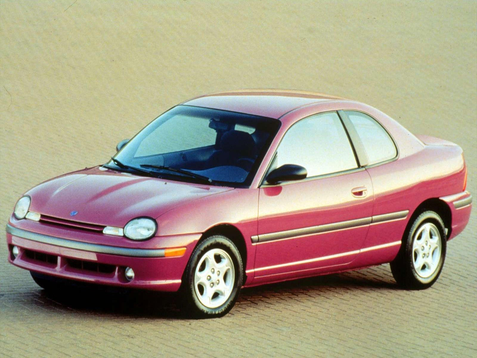 Dodge Neon 2.0 i 147 KM Sedan - dane techniczne, spalanie, wymiary ...