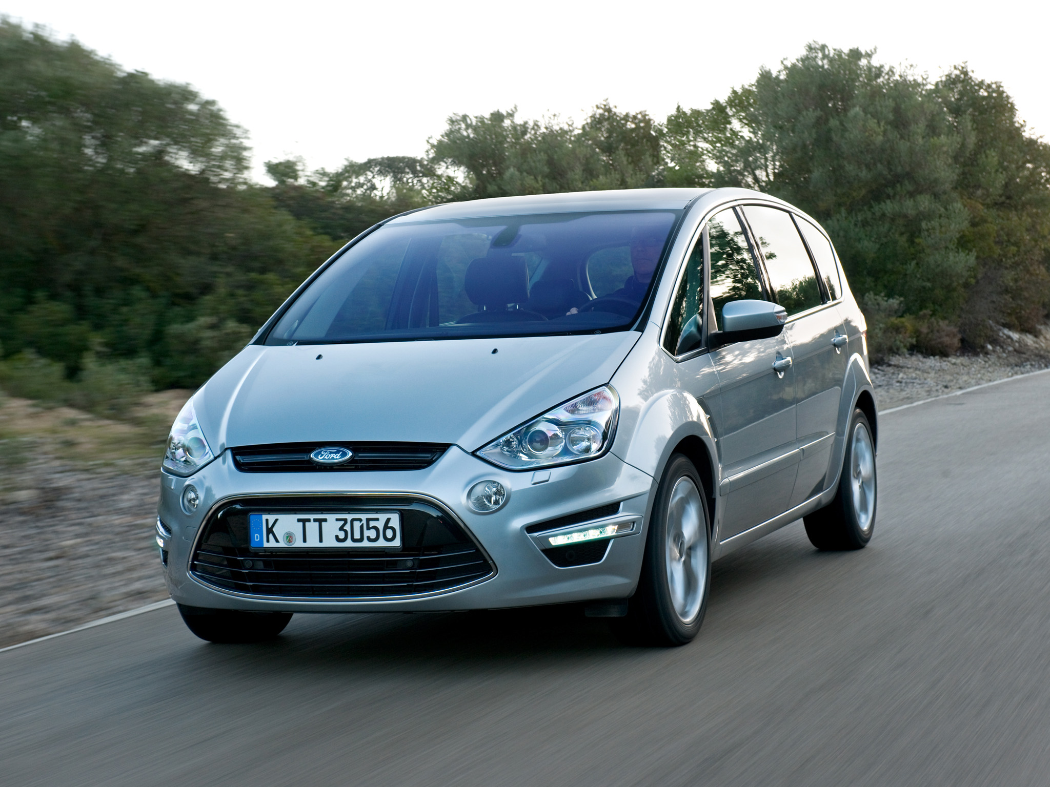 Ford C-MAX  1.8 MT (125 HP) - dane techniczne, wymiary, spalanie i opinie