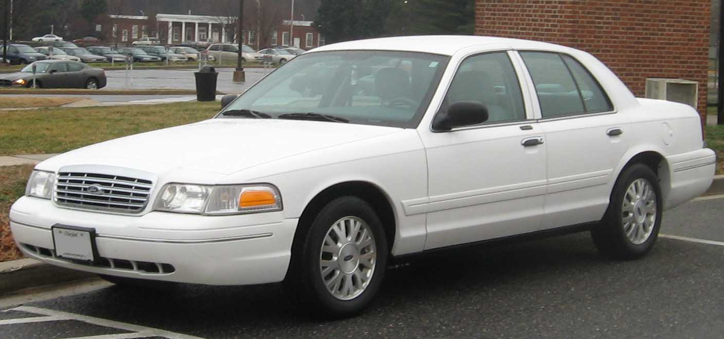 Ford Crown-Victoria 4.6 i V8 LX Sport 242 KM - dane techniczne, wymiary, spalanie i opinie