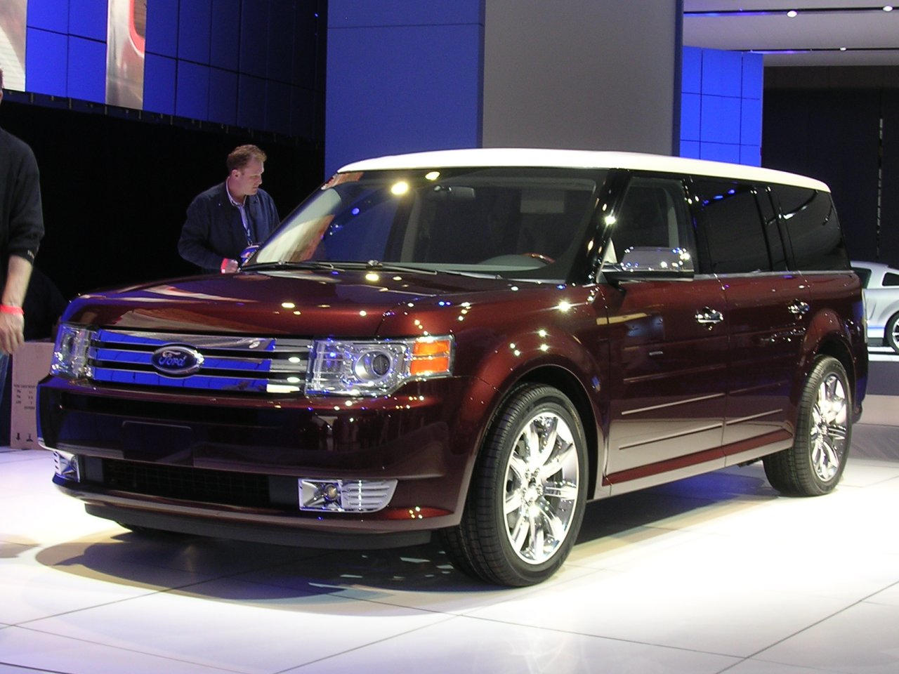 Ford Flex  3.5 260 H.p. AWD - dane techniczne, wymiary, spalanie i opinie