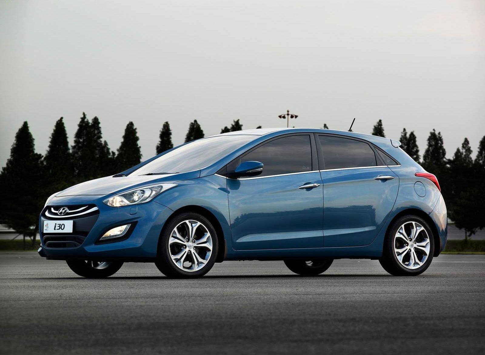 Hyundai i30  1.4i (100Hp) - dane techniczne, wymiary, spalanie i opinie