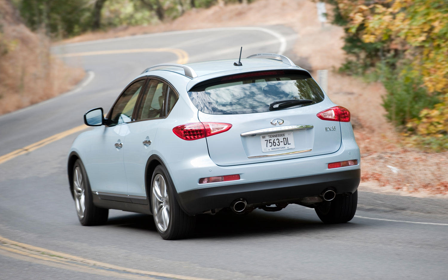 Infiniti EX 3.5i V6 4WD 302 - dane techniczne, wymiary, spalanie i opinie