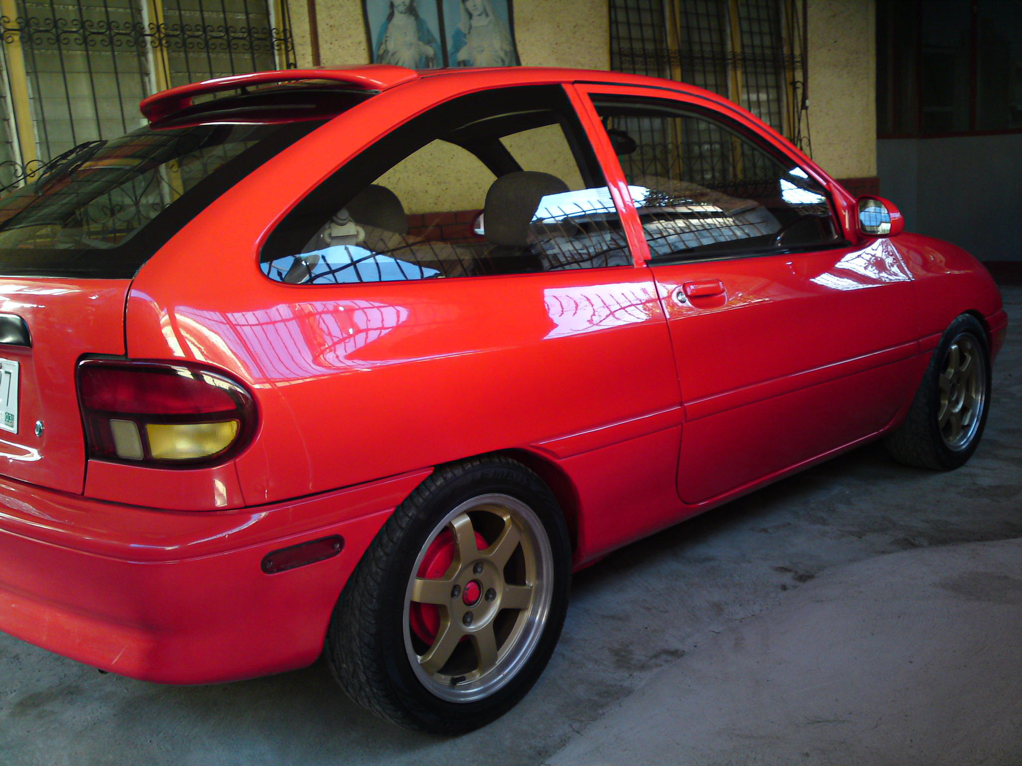 Kia Avella  1.3 i 16V 76 KM - dane techniczne, wymiary, spalanie i opinie