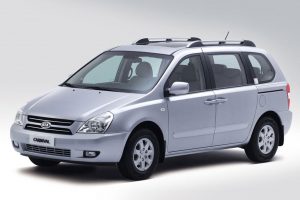 Kia Carnival  2.5 i V6 150 KM Minivan