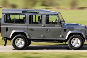 Land-Rover Defender 2.5 83 KM Sedan