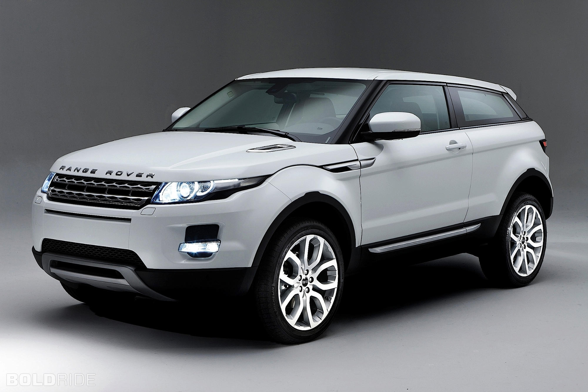 Land-Rover Range-Rover-Evoque  2.2TD (150Hp) - dane techniczne, wymiary, spalanie i opinie
