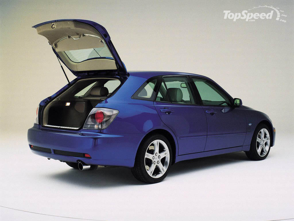 Lexus IS 300 210 KM - dane techniczne, wymiary, spalanie i opinie