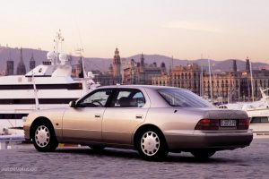 Lexus LS 400 294KM Sedan