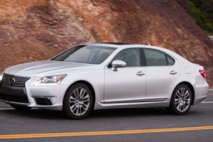 Lexus LS 600h 5.0hyb CVT (394 KM) 4WD Sedan