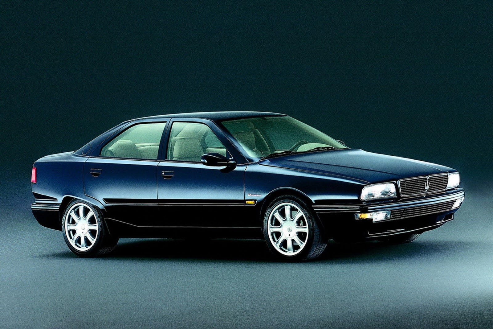 Maserati Quattroporte GT S 4.7i V8 (440Hp) - dane techniczne, wymiary, spalanie i opinie