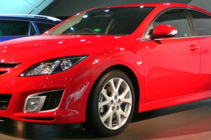 Mazda Atenza  2.0 i 16V 145 KM Sedan